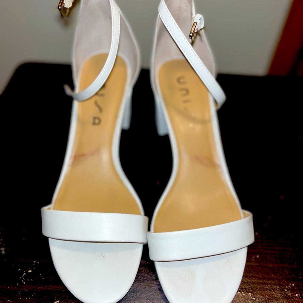 White block sandal